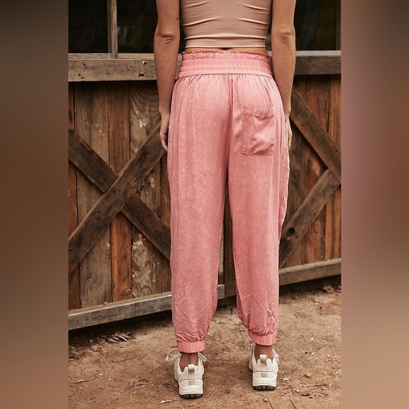 FREE PEOPLE FP MOVEMENT Halfzies Pants In Matte Rose Size M - Picture 12 of 16